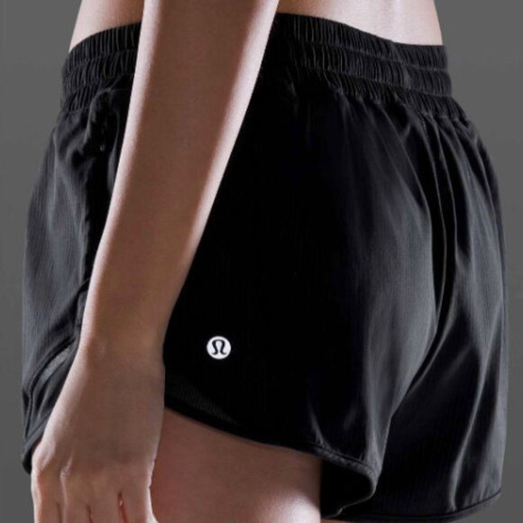 Lululemon Hotty Hot Shorts 4" Inseam Low Rise Black Size 2 - Picture 1 of 8